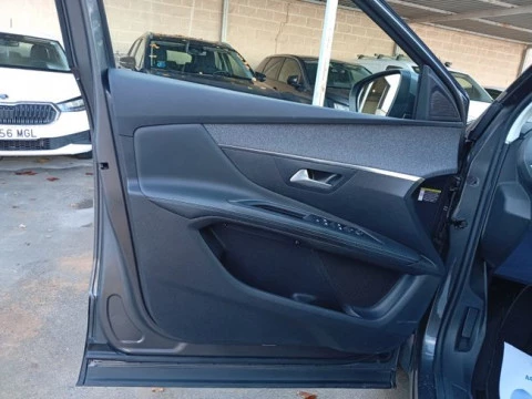 Peugeot 3008 Hybrid 225 e-EAT8 Allure Pack