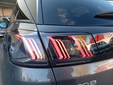 Peugeot 3008 Hybrid 225 e-EAT8 Allure Pack
