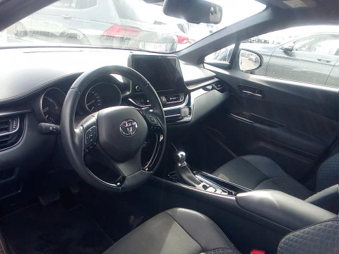 Toyota C-HR 2.0 180H Advance