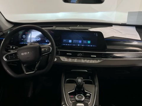 EBRO S700 1.6 TGDI Luxury 7 DCT