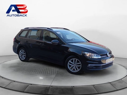 Volkswagen Golf Business & Navi 1.6 TDI 85kW DSG Variant
