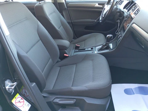 Volkswagen Golf Business & Navi 1.6 TDI 85kW DSG Variant