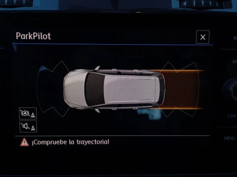 Volkswagen Golf Business & Navi 1.6 TDI 85kW DSG Variant