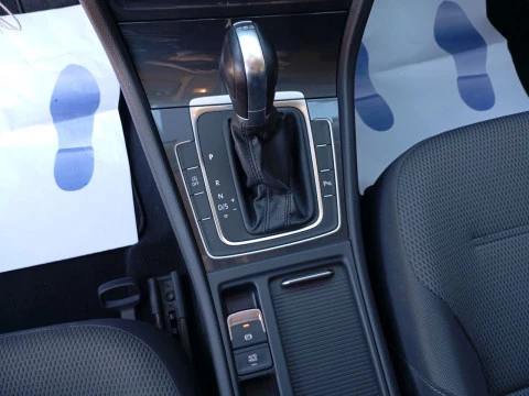 Volkswagen Golf Business & Navi 1.6 TDI 85kW DSG Variant