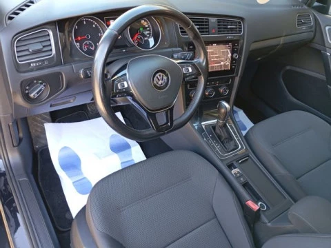 Volkswagen Golf Business & Navi 1.6 TDI 85kW DSG Variant