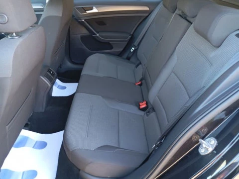 Volkswagen Golf Business & Navi 1.6 TDI 85kW DSG Variant