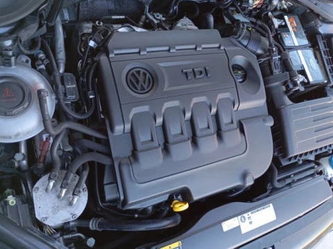 Volkswagen Golf Business & Navi 1.6 TDI 85kW DSG Variant
