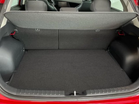 Kia Niro 1.6 GDi HEV 104kW (141CV) Drive