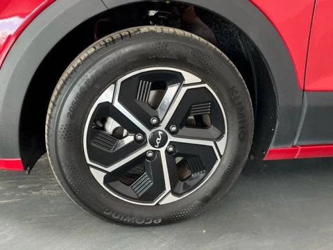 Kia Niro 1.6 GDi HEV 104kW (141CV) Drive