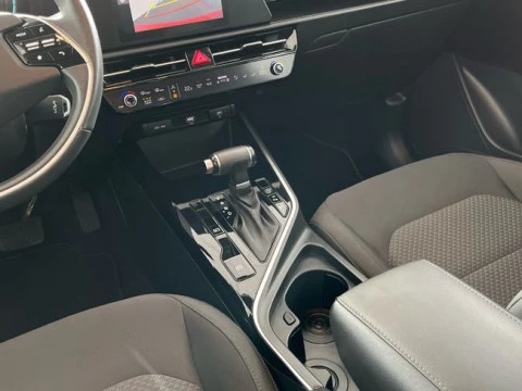 Kia Niro 1.6 GDi HEV 104kW (141CV) Drive