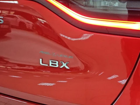 Lexus LBX 1.5 136cv HEV Emotion+