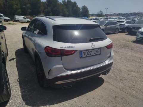 Mercedes-Benz GLA GLA 220 D 4MATIC