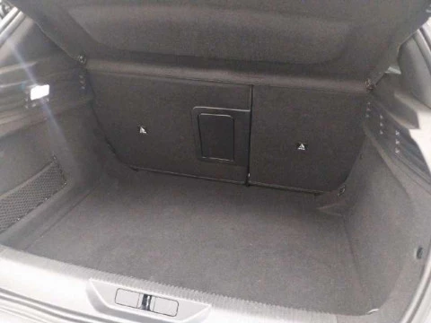 Peugeot 308 Nuevo  5p Allure Gasolina 130 S&S 6 Vel. MAN