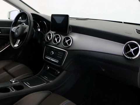 Mercedes-Benz CLA-CLASS CLA 200 D DCT SHOOTING BRAKE 5P