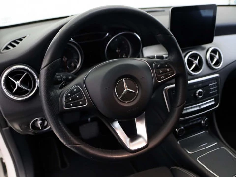 Mercedes-Benz CLA-CLASS CLA 200 D DCT SHOOTING BRAKE 5P