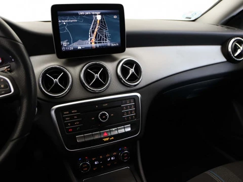 Mercedes-Benz CLA-CLASS CLA 200 D DCT SHOOTING BRAKE 5P