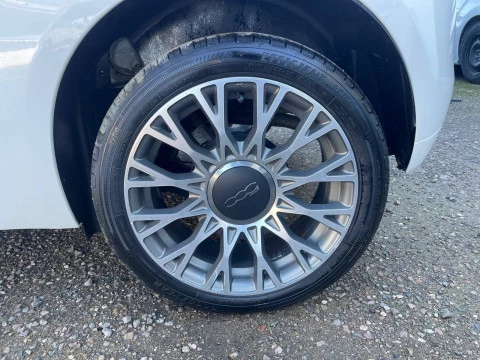 Fiat 500 Dolcevita 1.0 Hybrid 51KW (70 CV)