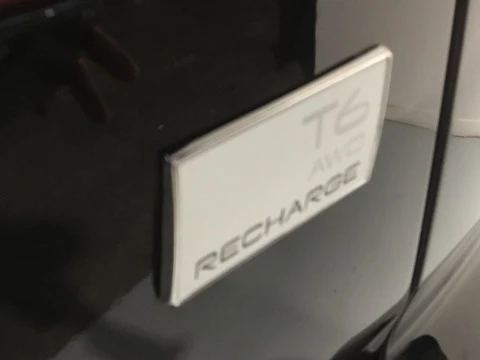 Volvo XC60 XC60 Recharge Ultimate, T6 plug-in hybrid eAWD, El?ctrico/Gasolina, Dark