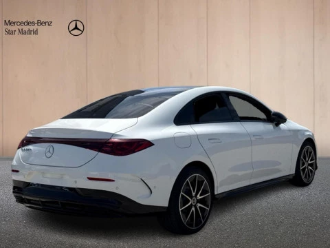 Mercedes-Benz CLA  250+ con tecnologia EQ