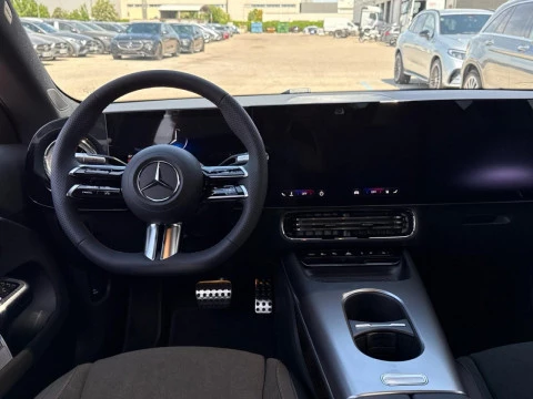 Mercedes-Benz CLA  250+ con tecnologia EQ