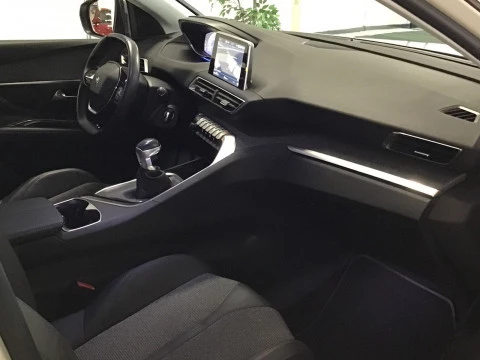 Peugeot 3008 1.6BLUEHDI 88KW (120CV) ALLURE S&S