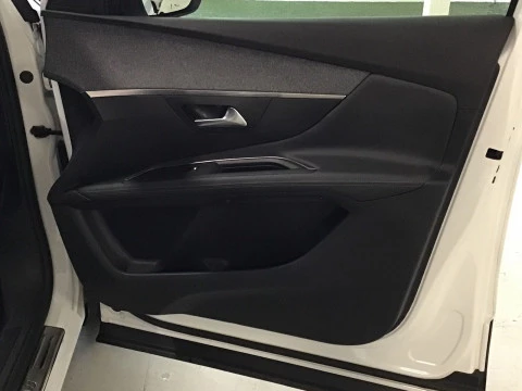 Peugeot 3008 1.6BLUEHDI 88KW (120CV) ALLURE S&S