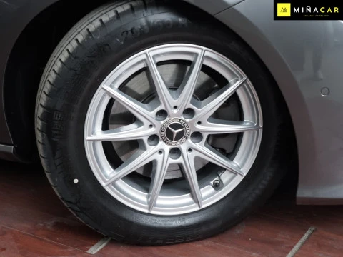 Mercedes-Benz 180D CLA Shoting Brake DCT 116CV
