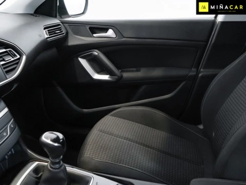 Peugeot 308 5P Allure BlueHDi 100 SS 6 Vel. MAN