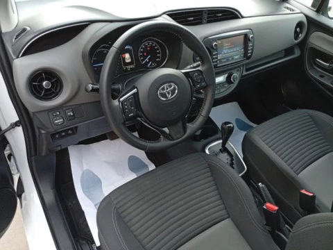 Toyota Yaris 1.5 100H Active Tech
