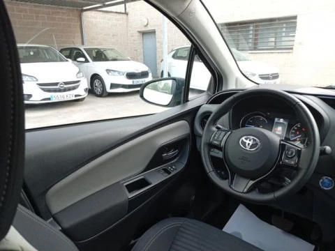 Toyota Yaris 1.5 100H Active Tech