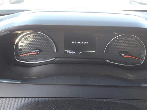 Peugeot 2008 Active Pack BlueHDI 81kW (110CV)