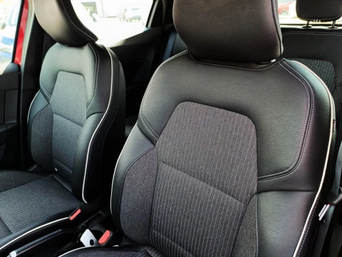 Renault Clio 1.6 E-TECH ZEN 5P