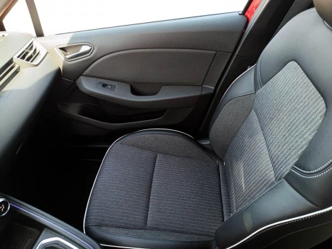 Renault Clio 1.6 E-TECH ZEN 5P
