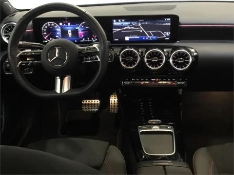 Mercedes-Benz Clase A 200 d Sedán