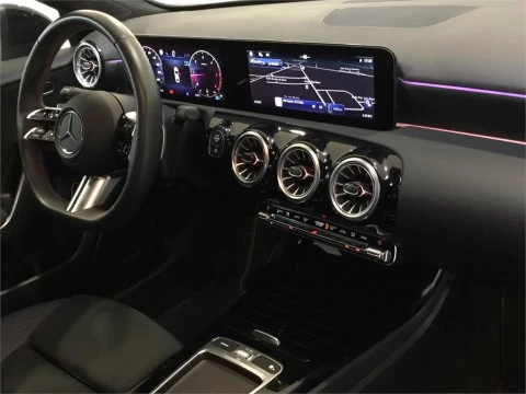 Mercedes-Benz Clase A 200 d Sedán