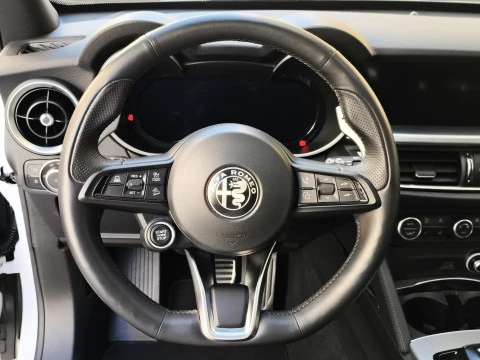 Alfa Romeo Stelvio 2.2 Diésel 154kW (210CV) Veloce Q4