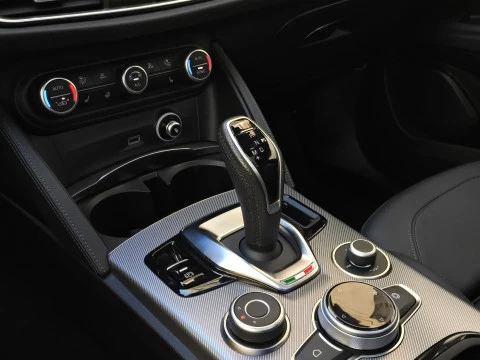 Alfa Romeo Stelvio 2.2 Diésel 154kW (210CV) Veloce Q4