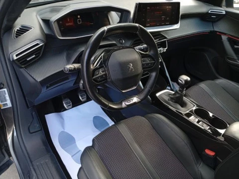 Peugeot 2008 GT Line Puretech 130 S&S BVM6