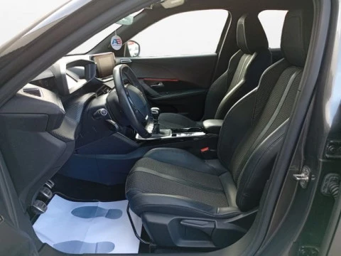 Peugeot 2008 GT Line Puretech 130 S&S BVM6