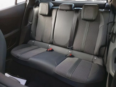 Peugeot 2008 GT Line Puretech 130 S&S BVM6