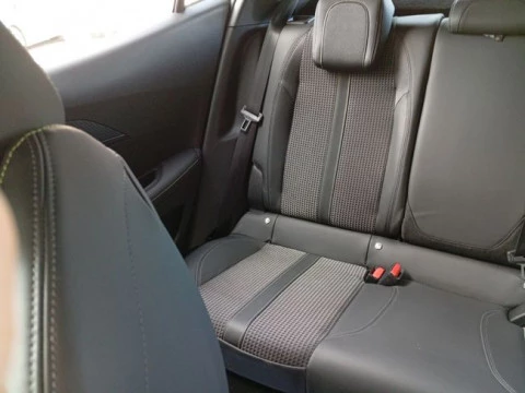 Peugeot 2008 GT Line Puretech 130 S&S BVM6