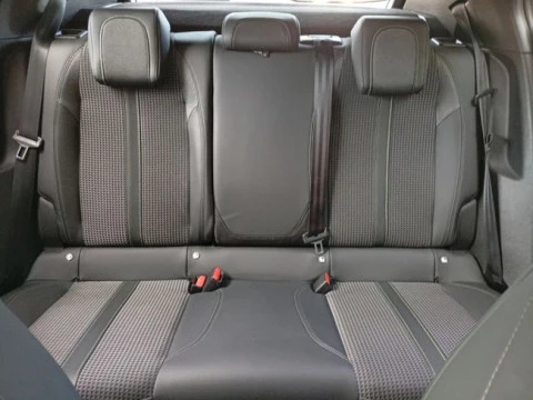 Peugeot 2008 GT Line Puretech 130 S&S BVM6