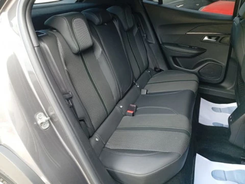 Peugeot 2008 GT Line Puretech 130 S&S BVM6
