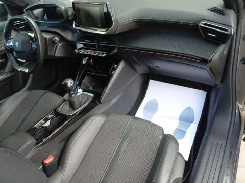 Peugeot 2008 GT Line Puretech 130 S&S BVM6