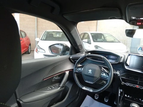 Peugeot 2008 GT Line Puretech 130 S&S BVM6