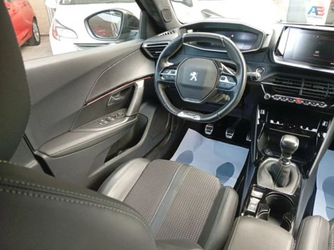 Peugeot 2008 GT Line Puretech 130 S&S BVM6