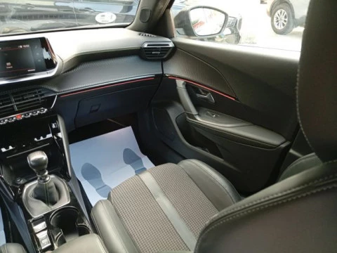 Peugeot 2008 GT Line Puretech 130 S&S BVM6