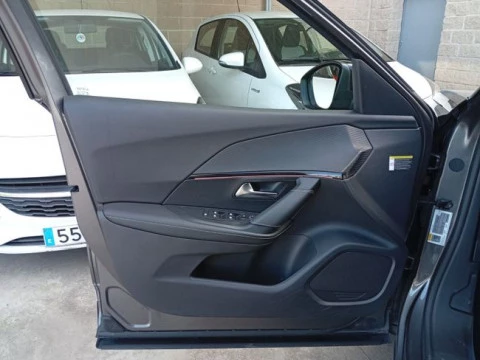 Peugeot 2008 GT Line Puretech 130 S&S BVM6