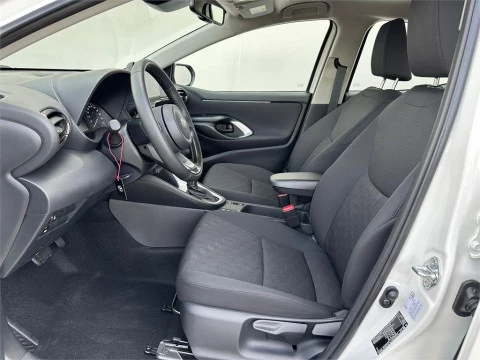 Toyota Yaris ACTIVE PLUS