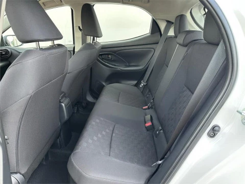Toyota Yaris ACTIVE PLUS